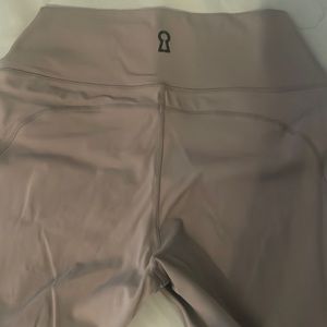 Brand new cara Loren leggings